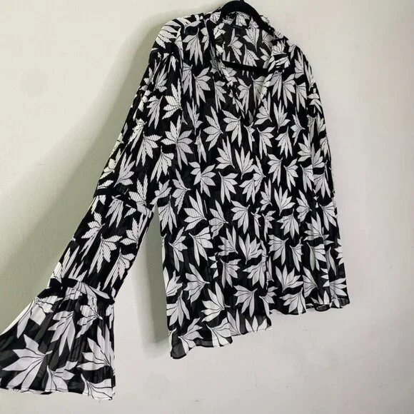 Ann Taylor Blouse Large Long Sleeve Pleated Floral Black & White Split Neck - Picture 5 of 9